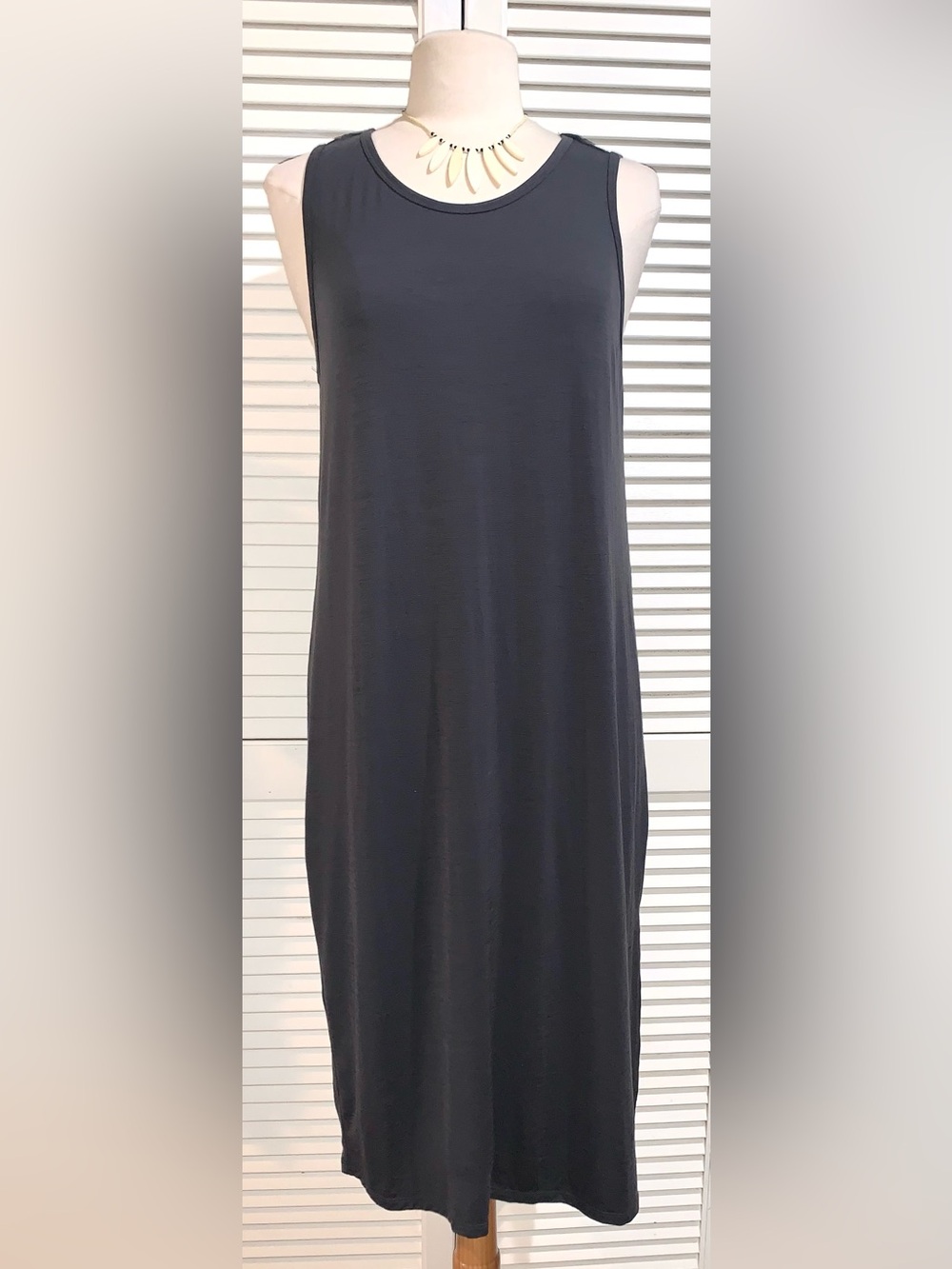 Unbound Merino Travel Midi Dress dark gray minimalist women’s Large - Picture 4 of 9